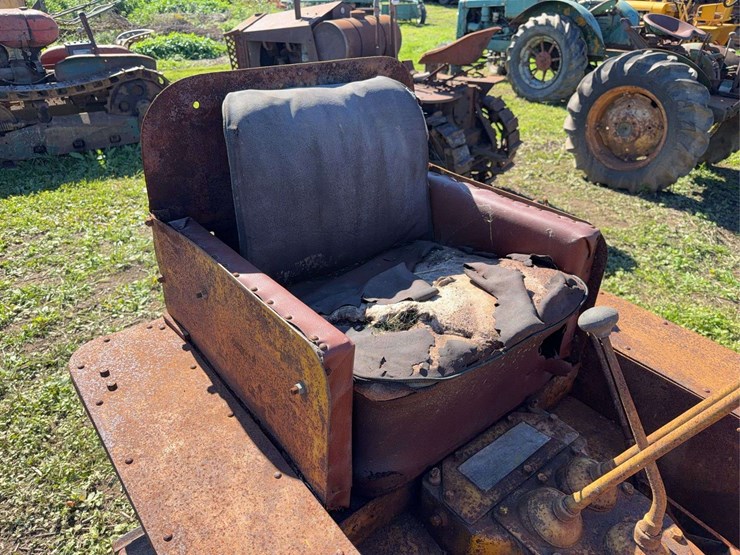 caterpillar-ten-image-19