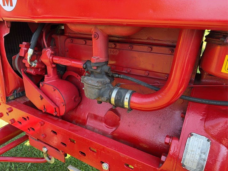 1953-farmall-super-m-image-33