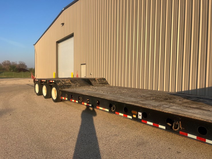 #1511-•-2001-sterling-tri-axle-heavy-haul-day-cab-semi-(has-wi-title)-with-2014-etnyre-tri-axle-lowboy-trailer-(has-wi-title)-image-81