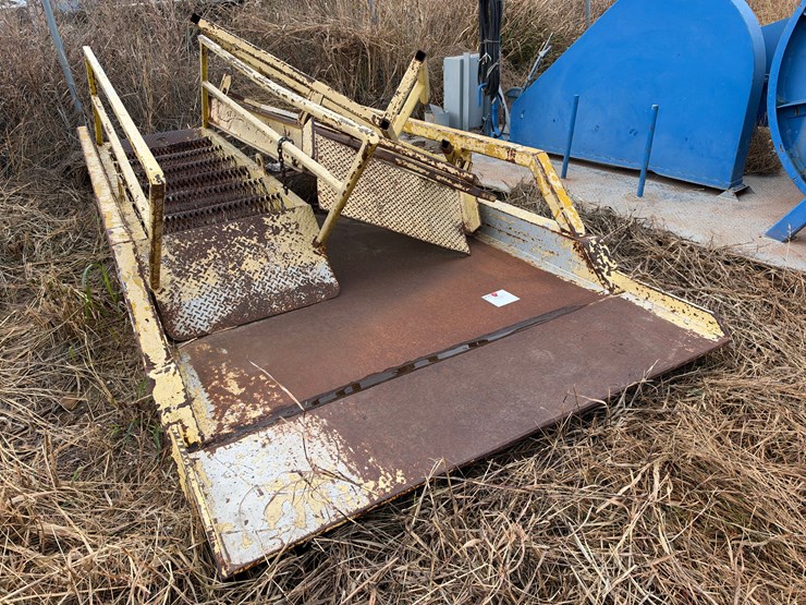 v-door-&-stairs-w/-handrails-image-1