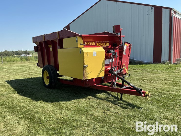 schuler-hf255-feed-wagon-image-3