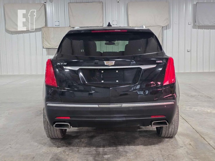 2019-cadillac-xt5-image-8