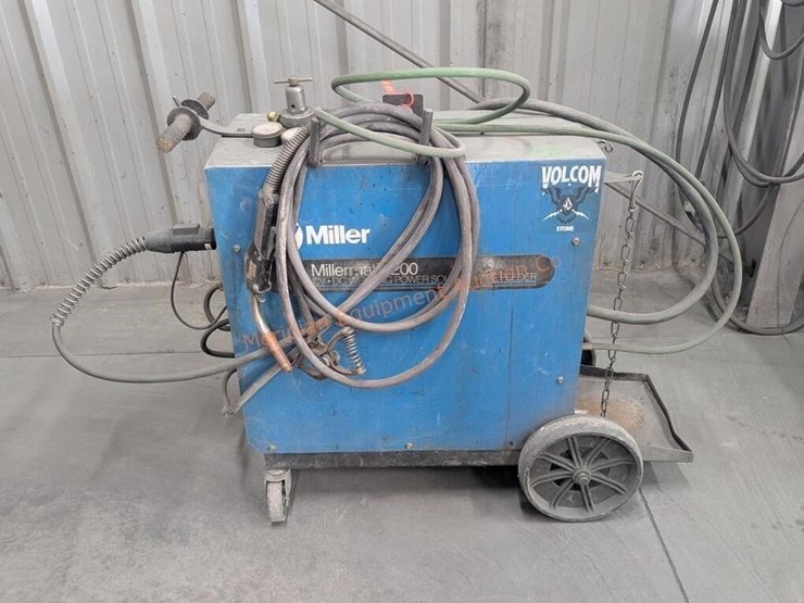 miller-millermatic-200-welder-image-1