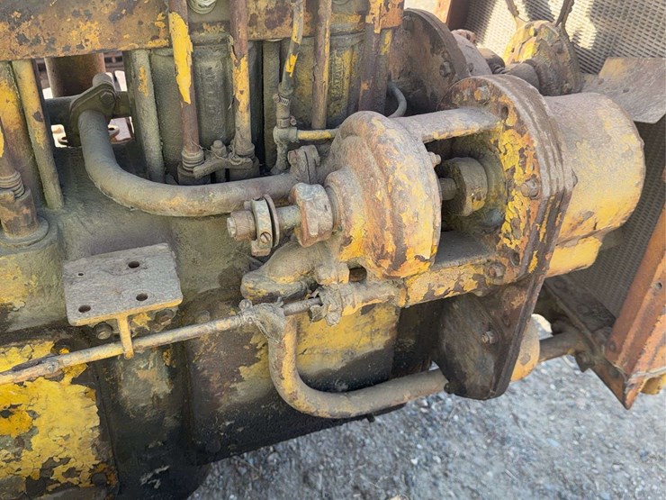 caterpillar-twenty-image-37