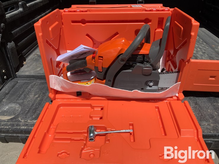 husqvarna-450x-rancher-chainsaw-image-10