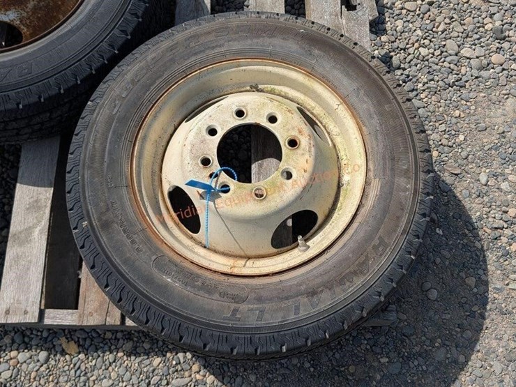 2--8.50-x-16.5-tires-w/-rims-image-11