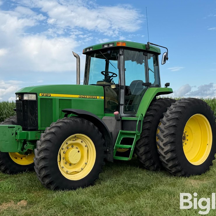 1998 John Deere 7810 MFWD Tractor