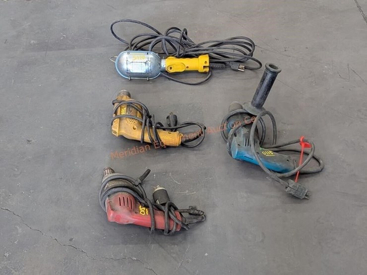 assorted-dewalt-&-milwaukee-drills-image-7
