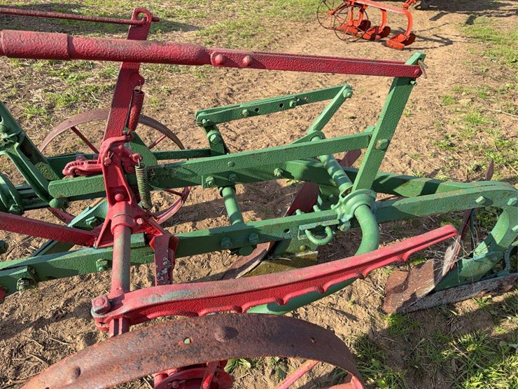 oliver-two-bottom-plow-image-9
