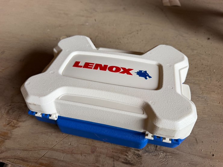 #2011-•-lenox-9-pc-electricians-hole-saw-kit-image-1
