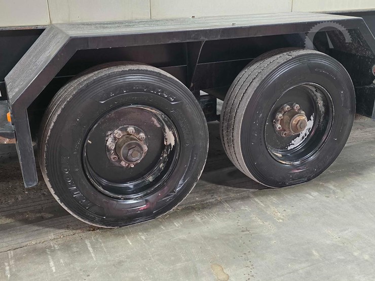 2013-caterpillar-xq350-image-21