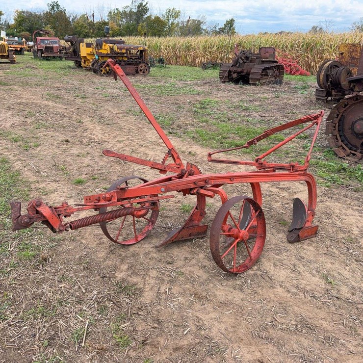Oliver Three Bottom Vineyard Plow