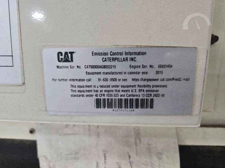 2015-caterpillar-xq30-8-image-13