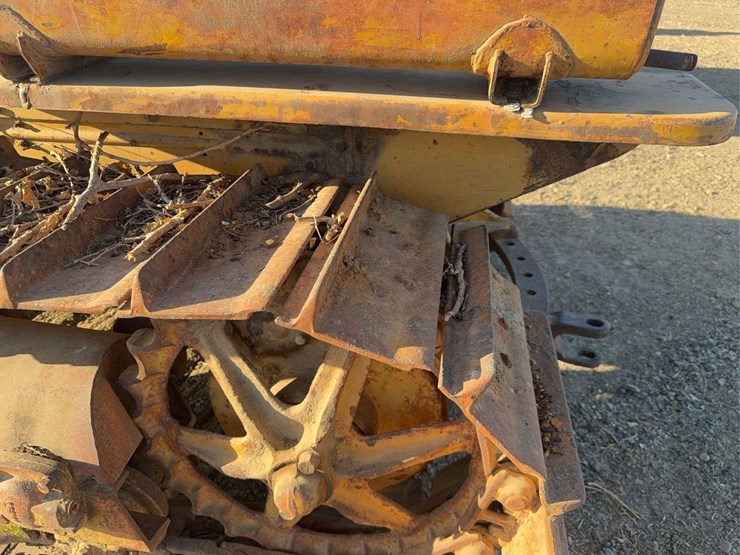 caterpillar-d2-image-12