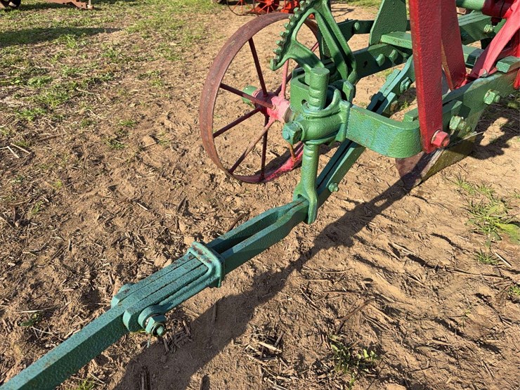 oliver-two-bottom-plow-image-6