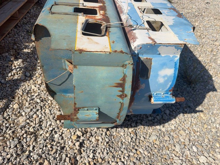 (2)-original-sturtevant-model-train-cars-image-8