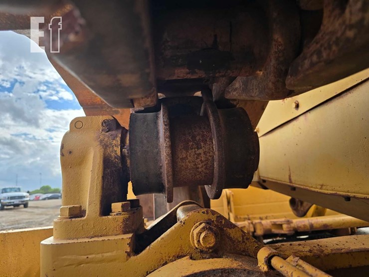 1979-caterpillar-d8k-image-29