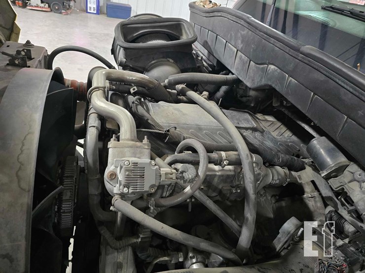 2011-international-durastar-4300-image-25