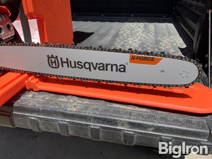 husqvarna-450x-rancher-chainsaw-image-13