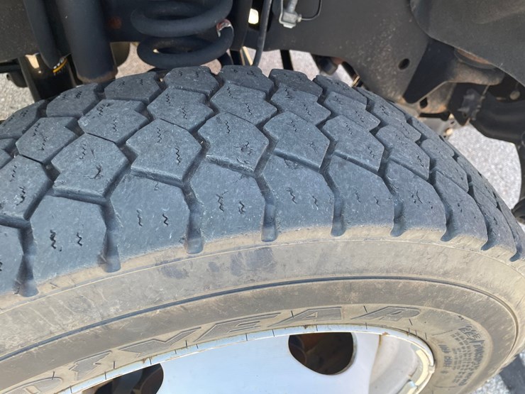 #1532-•-2016-ford-f-450-baby-dump-plow-truck-(has-wi-title)-image-19