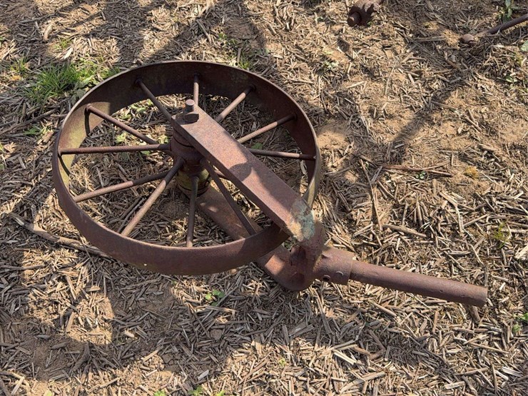 cletrac-front-mount-cutlivator-image-25