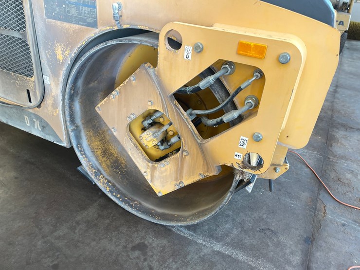 #1537-•-2010-volvo-dd70-vibratory-compactor-image-9