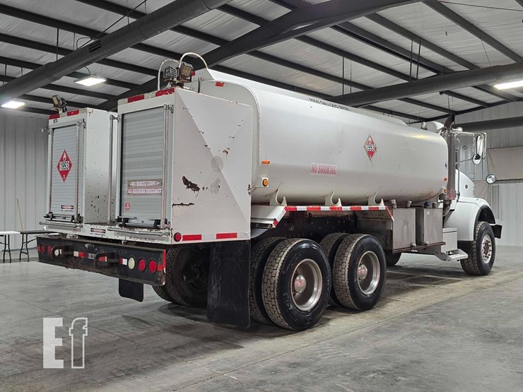 2005-peterbilt-357-image-3