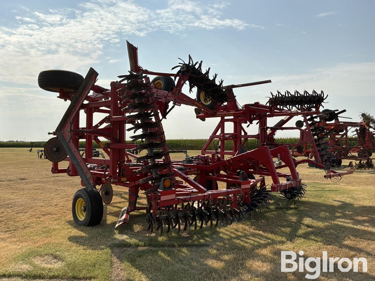 2017-sunflower-3372-7x6-sweep-plow-image-7