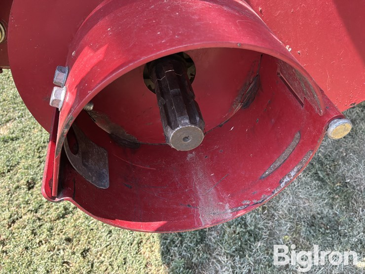 2013-case-ih-7130-axial-flow-2wd-combine-image-16