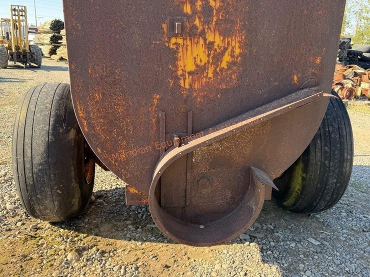 sb-manure-spreader-tank-trailer-image-8