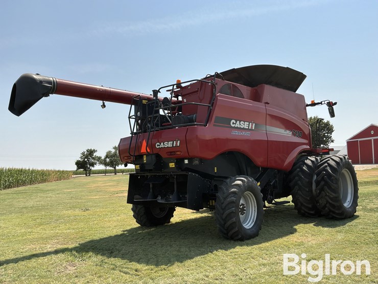 2013-case-ih-7130-axial-flow-2wd-combine-image-5