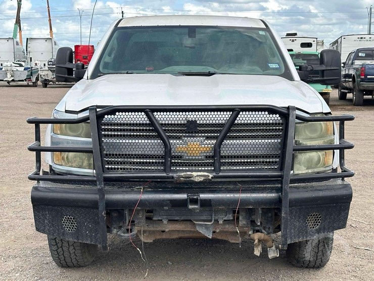2015-chevrolet-silverado-2500hd-image-7