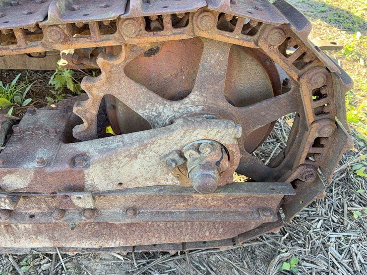 caterpillar-ten-high-clear-image-40