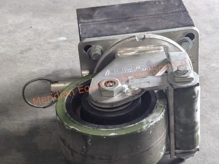 6"-hd-albion-caster-wheels-w/-sb-container-locks-image-11