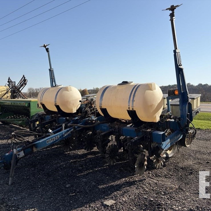 2000 KINZE 2000