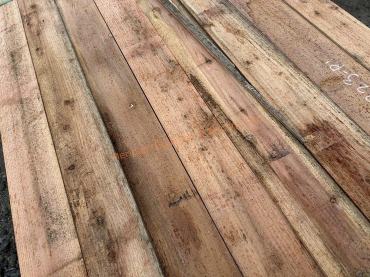 ~168--dog-ear-cedar-fencing-pieces-image-12