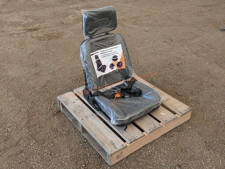 premium-industrial-equipment-seat-image-3