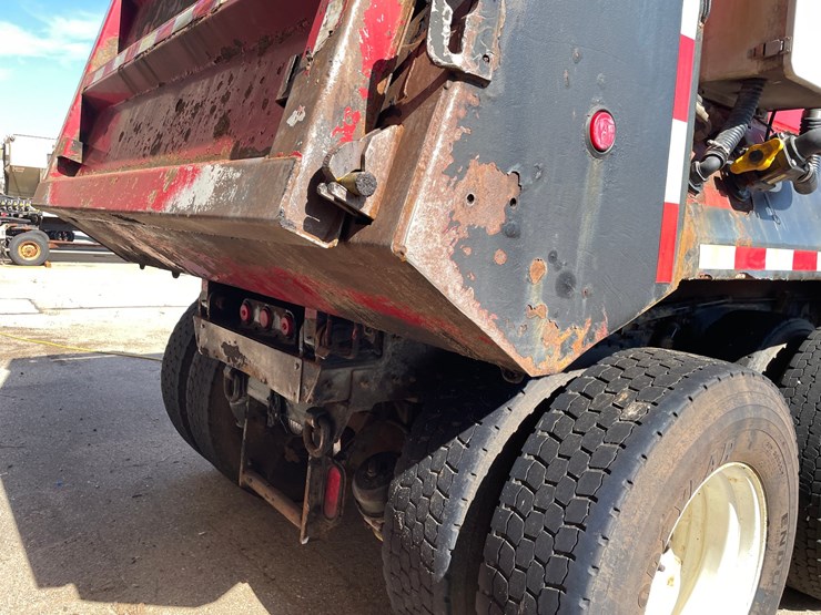 #1502-•-2018-international-7600-quad-axle-dump-truck-(has-wi-title)-with-accessories-image-22