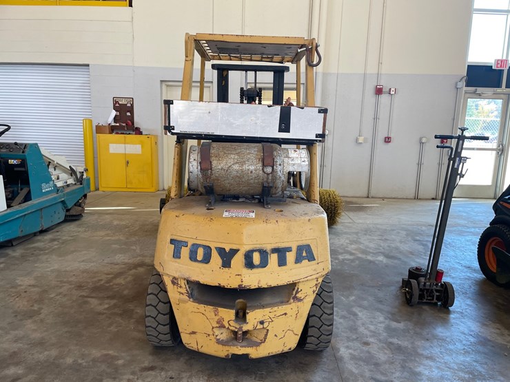 #1538-•-1977-toyota-2fg20-lp-forklift-image-17