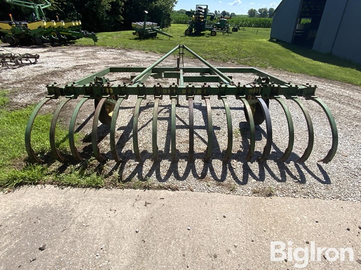 john-deere-e1600-3-pt-10'-stick/root-rake-image-6