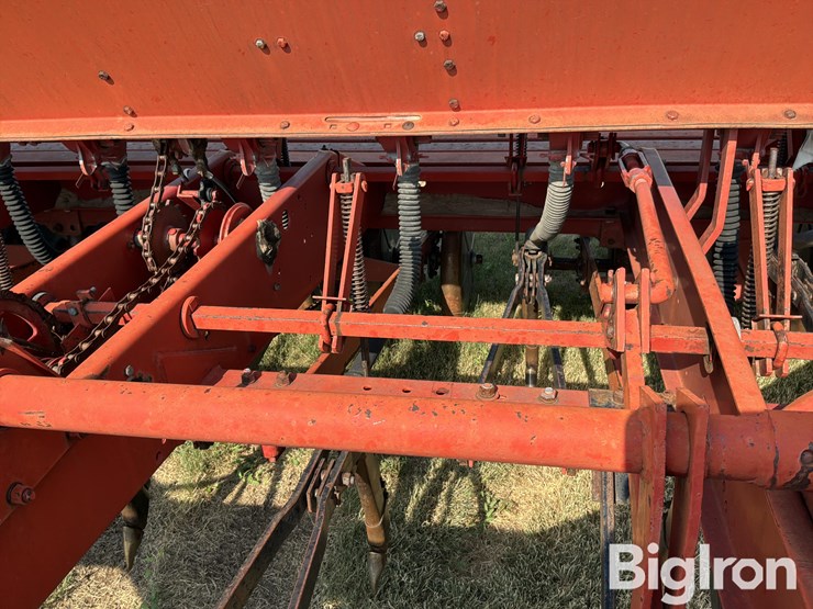 1994-international-7100-hoe-drills-w/transport-image-15