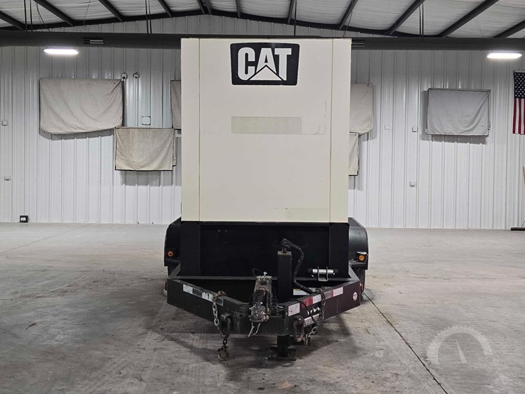 2013-caterpillar-xq200-2-image-7