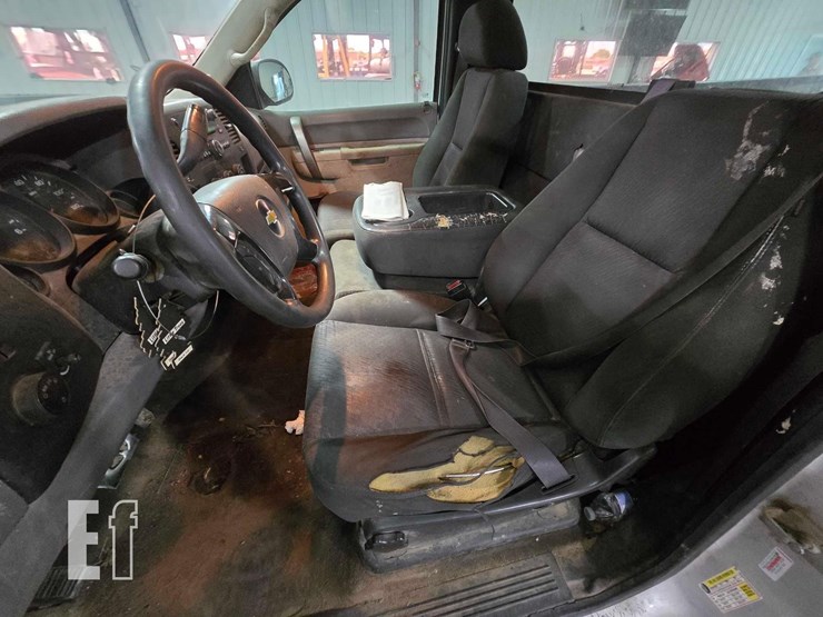 2013-chevrolet-silverado-1500-image-9