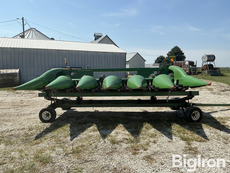 2009-john-deere-606c-6r30-corn-head-w/-head-trailer-image-2