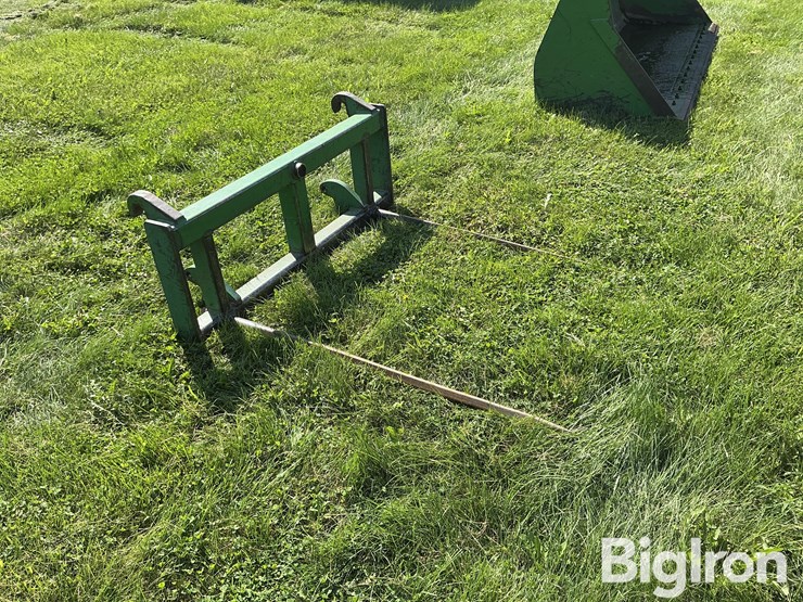frontier-tractor-loader-bale-fork-image-3