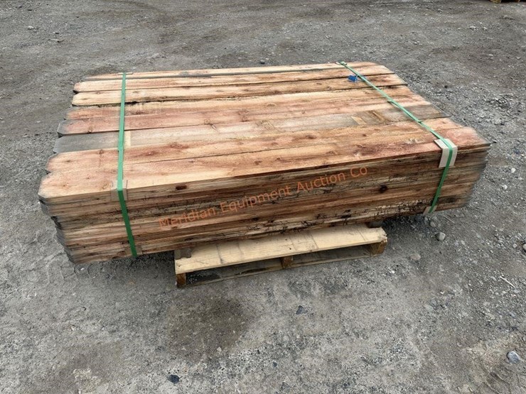 ~147--dog-ear-cedar-fencing-pieces-image-7