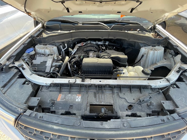 #1526-•-2021-ford-explorer-awd-suv-(has-wi-title)-image-27