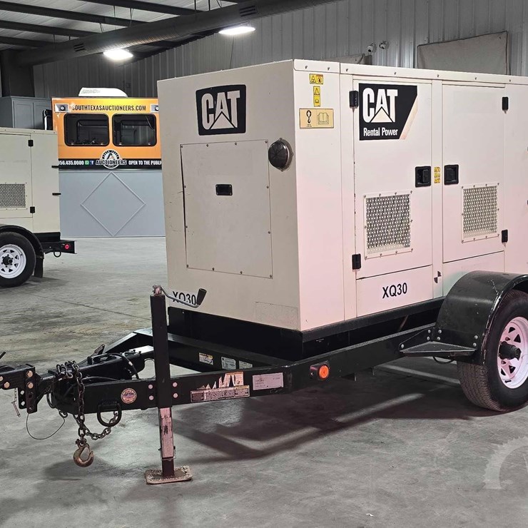 2015 CATERPILLAR XQ30-8