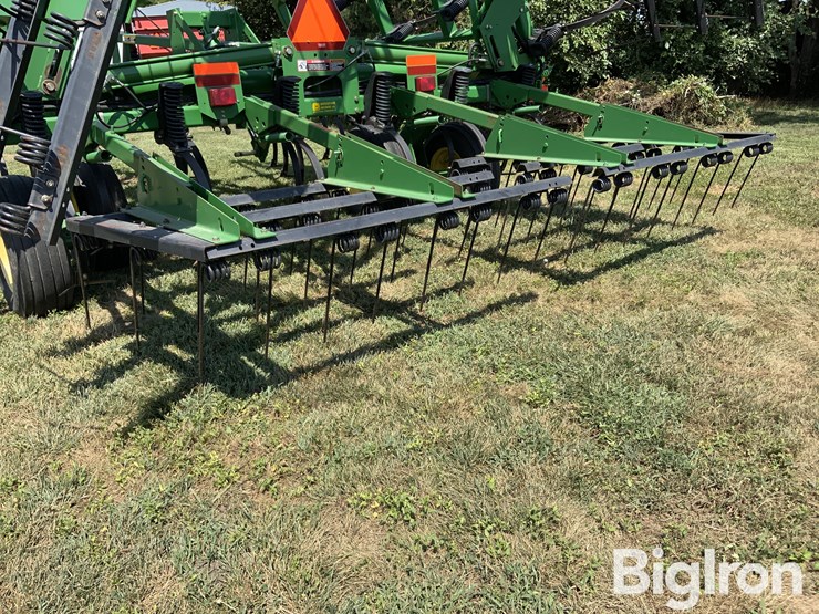 john-deere-980-32'-field-cultivator-image-18