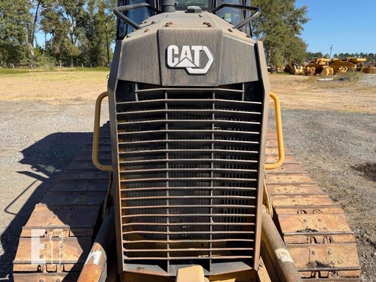 2020-caterpillar-d1-image-42